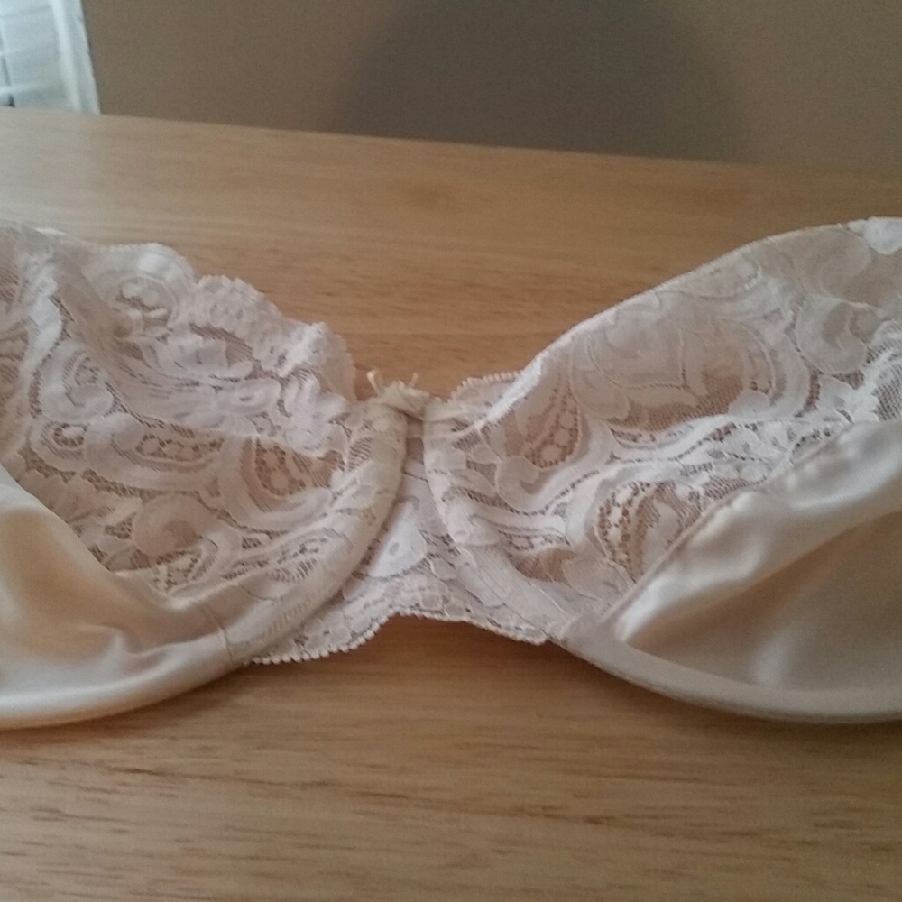 Olga bra underwire 40D biege
